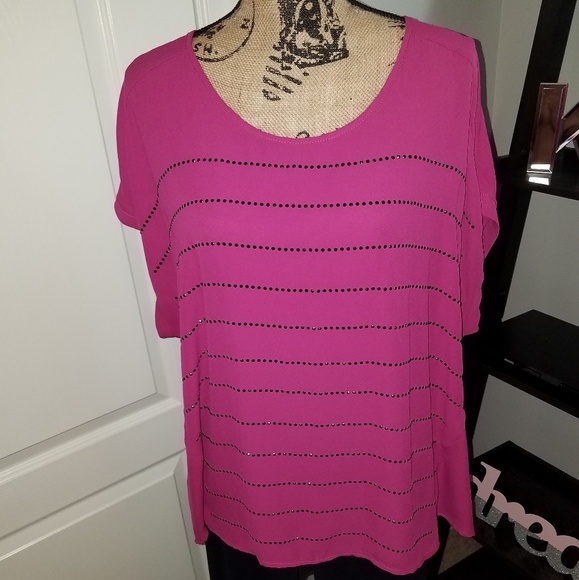 Hi-lo cap sleeve top - plus size - Picture 3 of 7